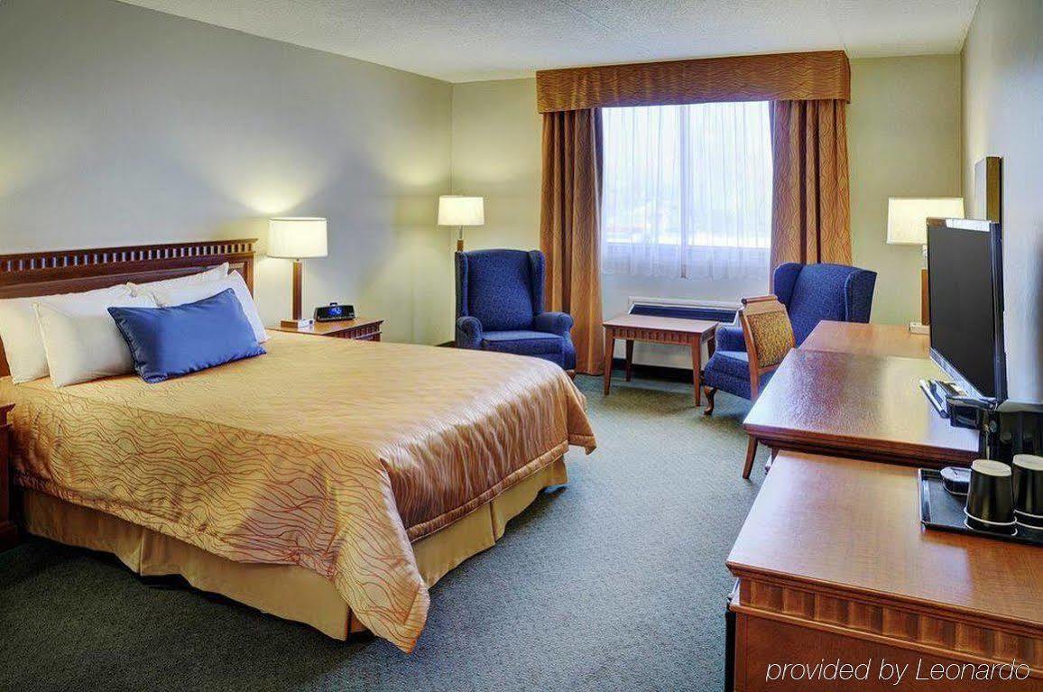 Travelway Inn Sudbury Exterior foto